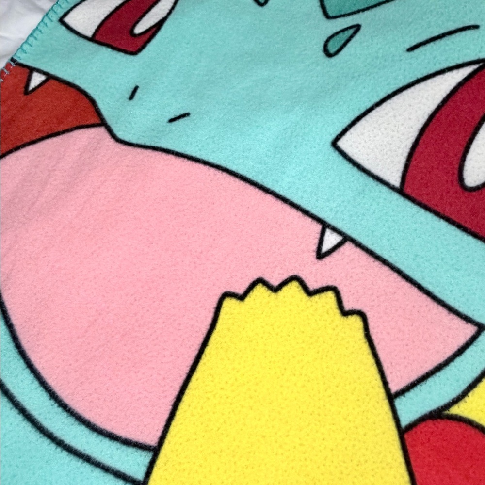 Pokémon Pikachu & Friends‎ Throw Fleece Blanket 46" x 60" Northwest Bulbasaur - Picture 4 of 9